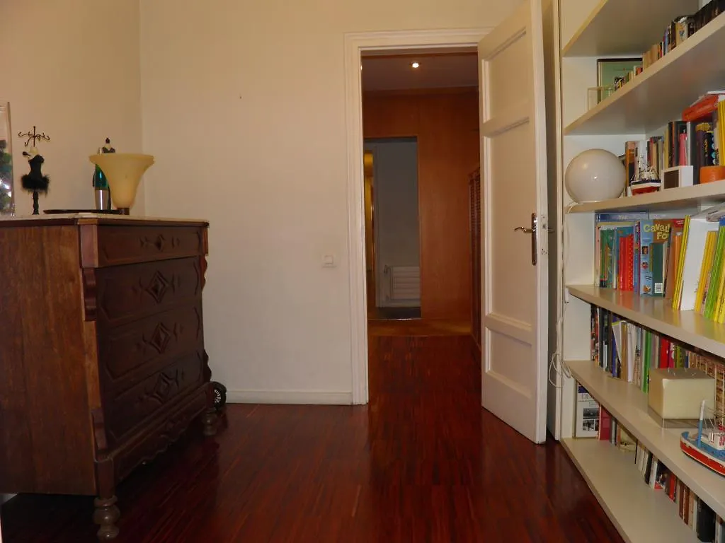Suitur Courtyard Apartment Barcelona España